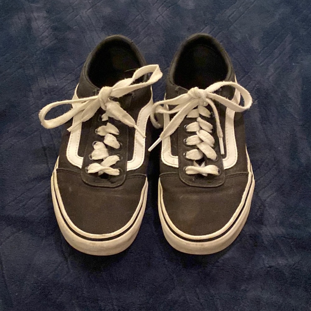 Old school vans size 6.5 in good condition